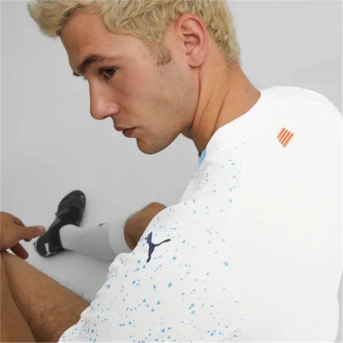 V5HB1664ADEF9A3B5229C5A2F610359FF4DR4409563P6