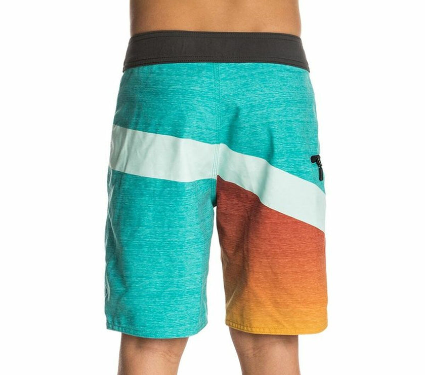 V8HE83306BE03226C4C28BAC8A96DB94CCAR4745546P2