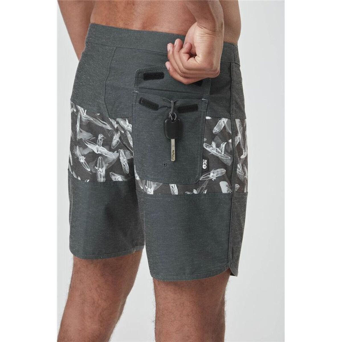 V2HBCDA6E9C2CF29E16E36EE0E25928469DR7696910P6